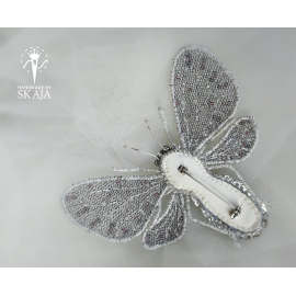 Sagė “ Ledo drugys”,  yra trys spalvos