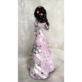 Dekoratyvinė siūta lėlė Dekoratyvinė siūta lėlė