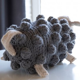 Pagalvėlė Maža pilka avytė