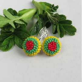 GERVUOGĖLĖS. Trispalviai tautiniai kabantys auskarai 