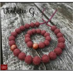 Karoliai ir apyrankė