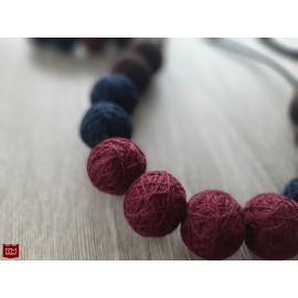 Karoliai ir apyrankė