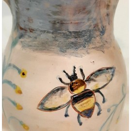 Vaza auksinė bitutė