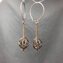 Auskarai su ažūriniu karoliu XIV a. 