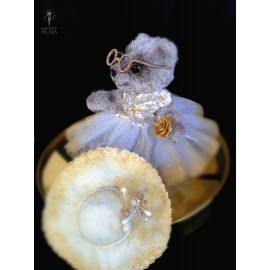 11 cm aukščio nerta vienetinė meškutė  ”Adelaidė”