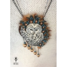 Ilgas kaklo pakabukas 