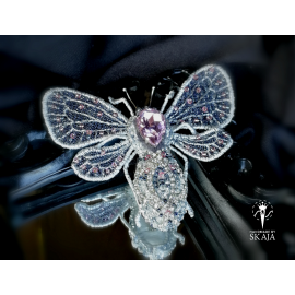 Sagė “ Ledo drugys”,  yra trys spalvos