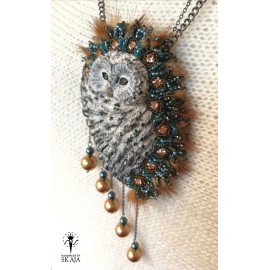 Ilgas kaklo pakabukas 