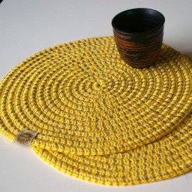 Lininis stalo padėkliukas