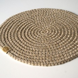 Lininis stalo padėkliukas Lininis stalo padėkliukas