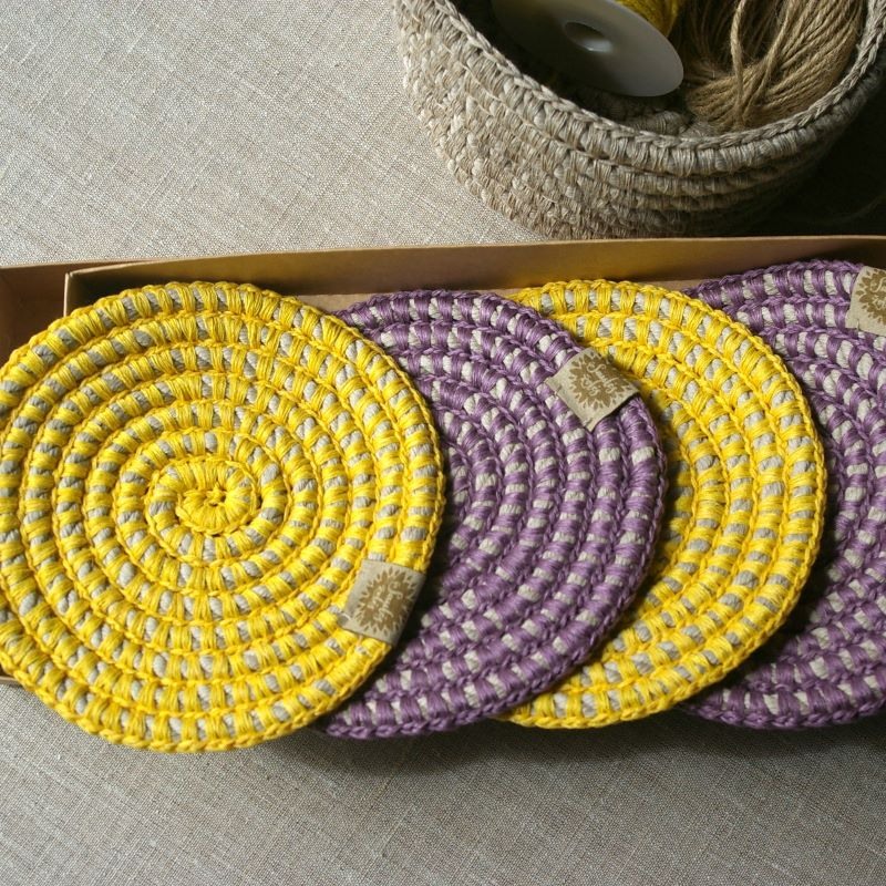 Mažų lininių padėkliukų komplektas Mažų lininių padėkliukų komplektas