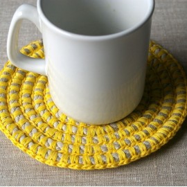 Mažų lininių padėkliukų komplektas Mažų lininių padėkliukų komplektas