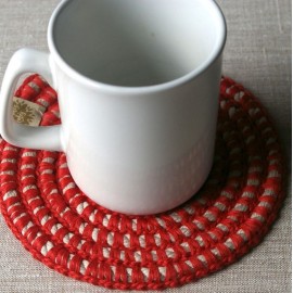 Mažų lininių padėkliukų komplektas Mažų lininių padėkliukų komplektas