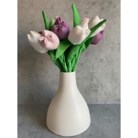 Lininių tulpių puokštė Lininių tulpių puokštė