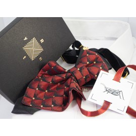 Kaklaraištis peteliškė varlytė žiogas moterims „BURGUNDIŠKAS DEIMANTAS II“