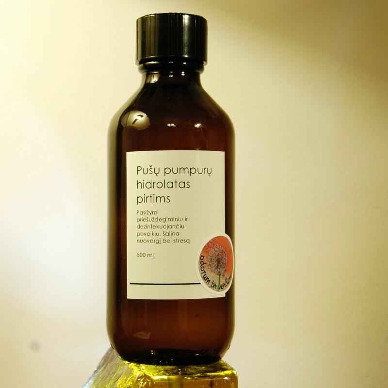 Pušų pumpurų hidrolatas pirtims - 500 ml Pušų pumpurų hidrolatas pirtims - 500 ml