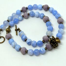 Vėrinys su paukšteliu