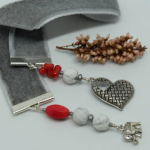 Knygų skirtukas su širdele ir drambliuku