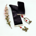 Knygų skirtukas su paukšteliu