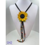 Kaklo papuošalas "Saulėgrąža" iš natūralios odos