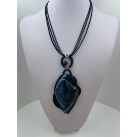 Kaklo papuošalas "Mėnulio akmuo" iš natūralios odos