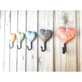 Kabliukas rūbams ar raktams Kampuota Širdelė