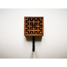 Ąžuolinis Etno stiliaus rūbų kabliukas, didelis, 3 vnt.