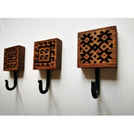 Ąžuolinis Etno stiliaus rūbų kabliukas, didelis, 3 vnt.