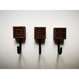 Ąžuolinis Etno stiliaus rūbų kabliukas, mažas, 3 vnt.