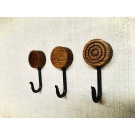 Modernios klasikos rūbų kabliukas iš ąžuolo Mažas Apskritimas, 3 vnt.