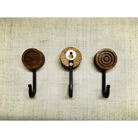 Modernios klasikos rūbų kabliukas iš ąžuolo Mažas Apskritimas, 3 vnt.