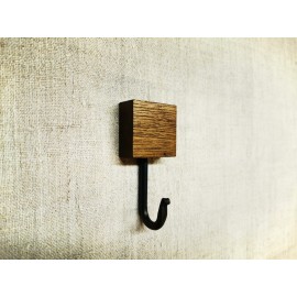 Modernios klasikos rūbų kabliukas iš ąžuolo Mažas Kvadratas, 3 vnt.