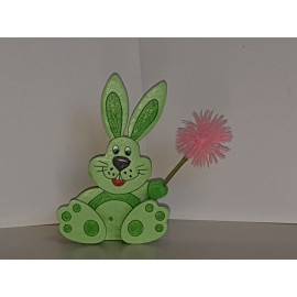 Kiškis su gėlyte Kiškis su gėlyte