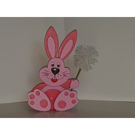 Kiškis su gėlyte Kiškis su gėlyte