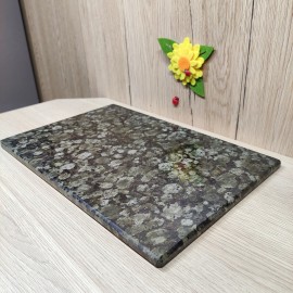 Akmeninė pjaustymo lentutė. Tamsi chaki spalva