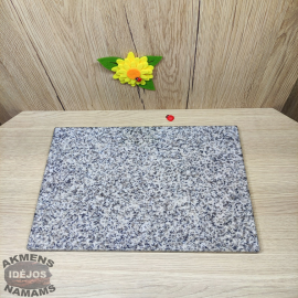 Akmeninė pjaustymo lentelė. Šviesus granitas