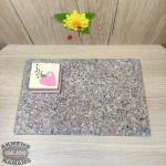 Akmeninė pjaustymo lentelė. Šviesiai rudas granitas