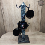 Puodukų laikilis iš granito