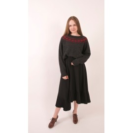 Merino vilnos megztukas "Raudonkepuraitė" Merino vilnos megztukas "Raudonkepuraitė"