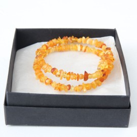 Ntūralaus gintaro apyrankė