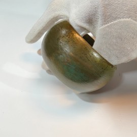 Žalvarinė apyrankė su patina