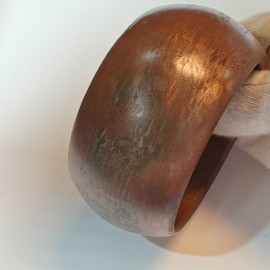 Varinė apyrankė su mėlyna patina