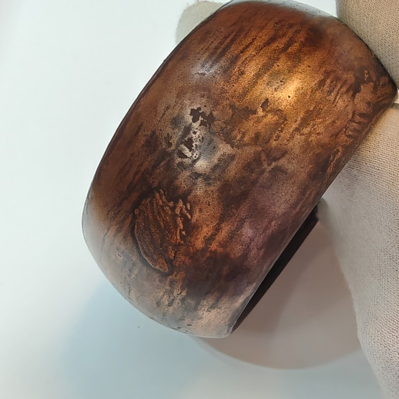 Varinė apyrankė su juoda patina