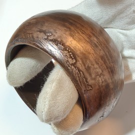 Varinė apyrankė su juoda patina