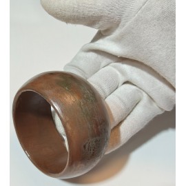 Varinė apyrankė su mėlyna patina