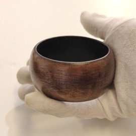 Sendinti vario su juoda patina apyrankė