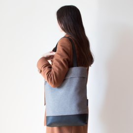 Šviesi moteriška rankinė