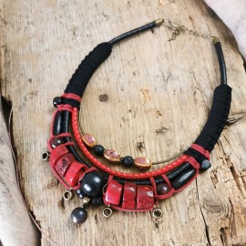 Kaklo papuošalas moterims