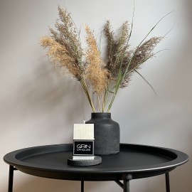 Balta  stačiakampė žvakė "Medus ir kreminis santalas"