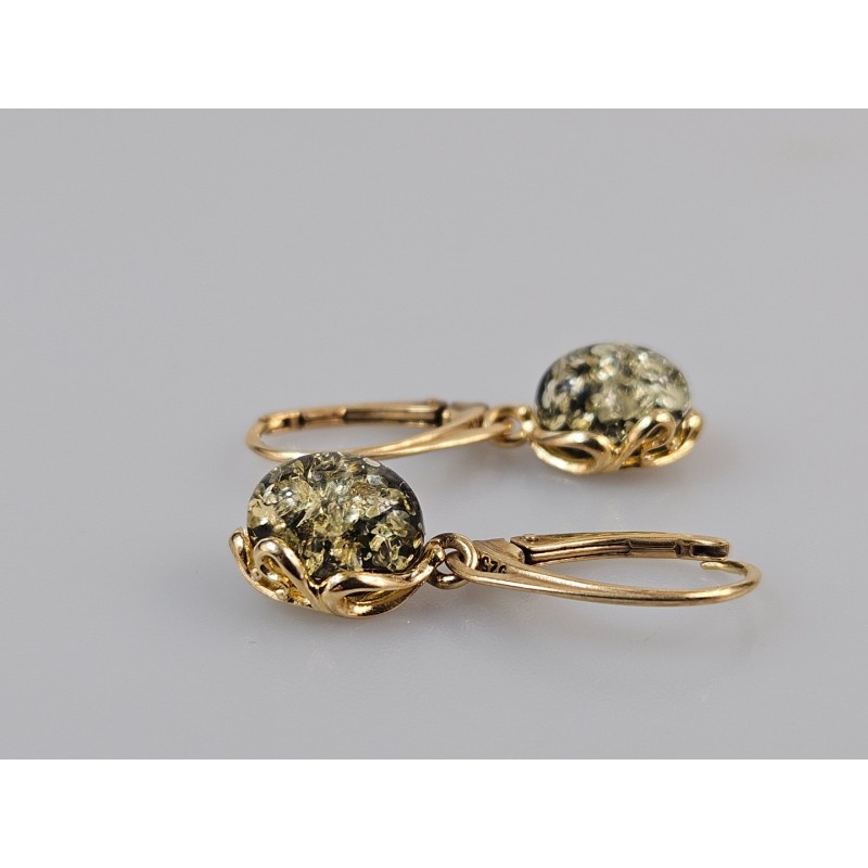 Žalio gintaro auskarai Aukso juvelyrika Žalio gintaro auskarai Aukso juvelyrika